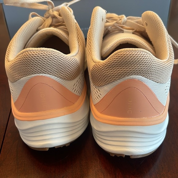 Vionic Sneakers asst SS - Picture 4 of 4